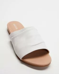 Mia Vita Maple Flat Sandals White -Sandals Sales Shop http3A2F2Fstatic.theiconic.com .au2Fp2Fmia vita 7529 5811041 2
