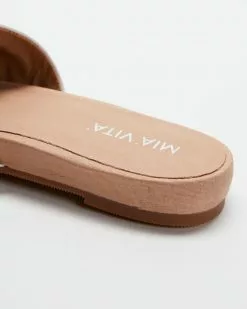 Mia Vita Maple Flat Sandals White -Sandals Sales Shop http3A2F2Fstatic.theiconic.com .au2Fp2Fmia vita 7532 5811041 3