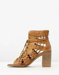 Mollini Jayman Leather Block Heels Tan -Sandals Sales Shop http3A2F2Fstatic.theiconic.com .au2Fp2Fmollini 7378 049933 3
