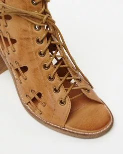 Mollini Jayman Leather Block Heels Tan -Sandals Sales Shop http3A2F2Fstatic.theiconic.com .au2Fp2Fmollini 7378 049933 4