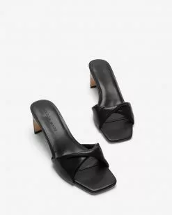 Nelson Made Maya Black