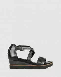 S by Sempre Di Carrie Wedge Sandals Nero