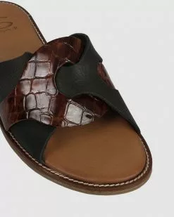 S by Sempre Di Dona Flat Sandals Black/brown -Sandals Sales Shop http3A2F2Fstatic.theiconic.com .au2Fp2Fs by sempre di 3242 3085341 4