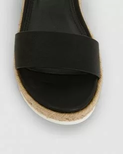 Sandler Wander BLACK SMOOTH -Sandals Sales Shop http3A2F2Fstatic.theiconic.com .au2Fp2Fsandler 0372 5955511 4