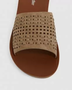 Sandler Grid TAUPE SMOOTH -Sandals Sales Shop http3A2F2Fstatic.theiconic.com .au2Fp2Fsandler 6862 1674931 4