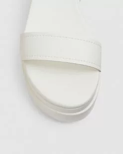 Sandler Cameron WHITE GLOVE -Sandals Sales Shop http3A2F2Fstatic.theiconic.com .au2Fp2Fsandler 7442 7293151 7