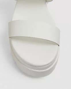 Sandler Carly WHITE GLOVE -Sandals Sales Shop http3A2F2Fstatic.theiconic.com .au2Fp2Fsandler 7854 9241051 5