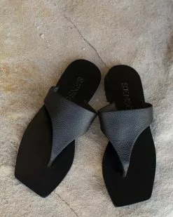 Senso Giulia I Ebony -Sandals Sales Shop http3A2F2Fstatic.theiconic.com .au2Fp2Fsenso 7673 2665611 6