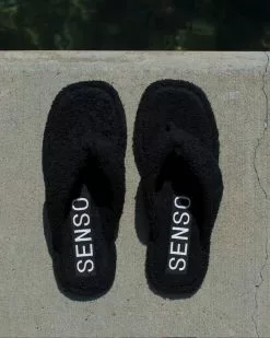 Senso Izzy Ebony -Sandals Sales Shop http3A2F2Fstatic.theiconic.com .au2Fp2Fsenso 8226 8313631 4