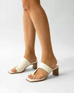 Senso Rita Chalk -Sandals Sales Shop http3A2F2Fstatic.theiconic.com .au2Fp2Fsenso 8697 2213141 4