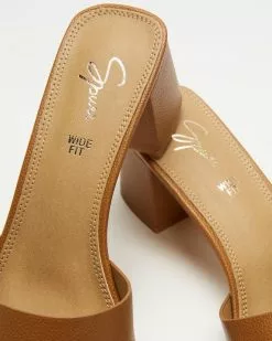 SPURR Rouse Wide Fit Heels Tan Pebble -Sandals Sales Shop http3A2F2Fstatic.theiconic.com .au2Fp2Fspurr 5033 4480031 4