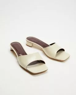 Staud Simone Mules Cream -Sandals Sales Shop http3A2F2Fstatic.theiconic.com .au2Fp2Fstaud 1066 4894541 3