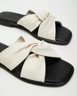 Ted Baker Pebba Sandals White -Sandals Sales Shop http3A2F2Fstatic.theiconic.com .au2Fp2Fted baker 7226 7496231 3