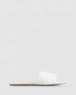 Verali Riley White Smooth