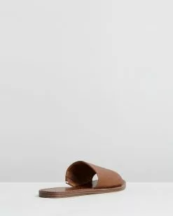 Windsor Smith Kiki Tan -Sandals Sales Shop http3A2F2Fstatic.theiconic.com .au2Fp2Fwindsor smith 3750 304696 3