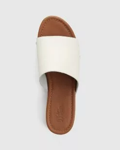 Wittner Xenia Leather Flatform Clogs White -Sandals Sales Shop http3A2F2Fstatic.theiconic.com .au2Fp2Fwittner 9602 8248941 5
