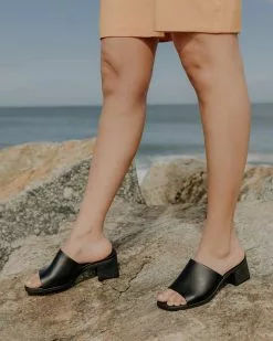 Zeroe Posey 2 Block Heel Sandals Black -Sandals Sales Shop http3A2F2Fstatic.theiconic.com .au2Fp2Fzeroe 7230 1681931 5